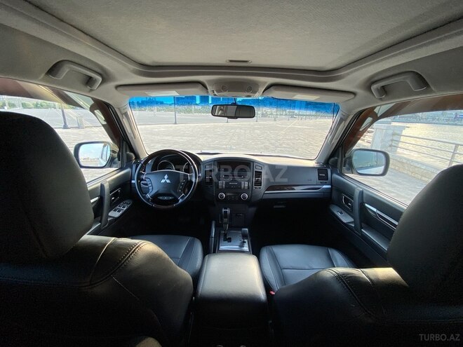 Mitsubishi Pajero 2010, 215,000 km - 3.5 l - Bakı