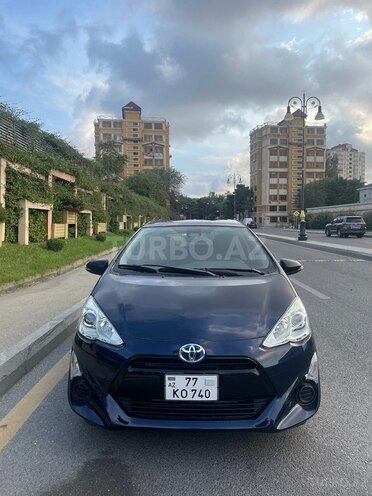 Toyota Prius C 2016, 126,000 km - 1.5 l - Bakı