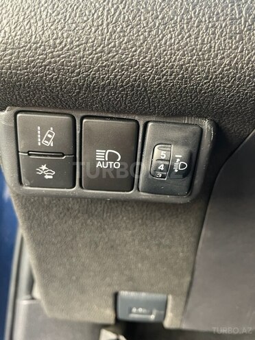 Toyota Prius C 2016, 126,000 km - 1.5 l - Bakı