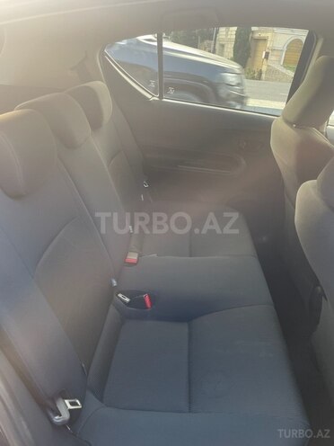 Toyota Prius C 2016, 126,000 km - 1.5 l - Bakı