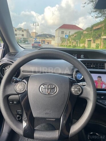 Toyota Prius C 2016, 126,000 km - 1.5 l - Bakı