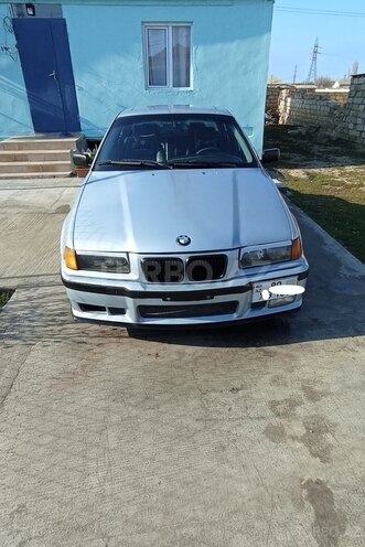 BMW 318 1997, 390,000 km - 1.8 l - Xırdalan