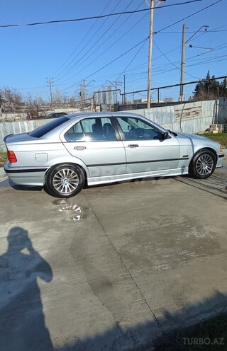 BMW 318 1997, 390,000 km - 1.8 l - Xırdalan