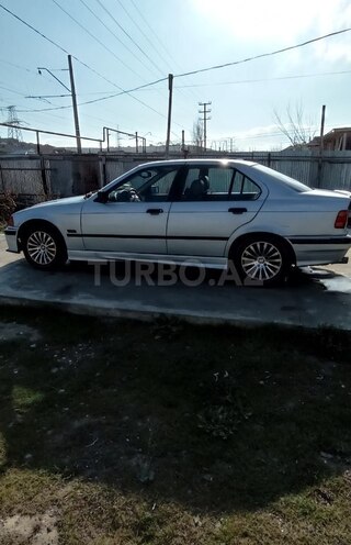BMW 318 1997, 390,000 km - 1.8 l - Xırdalan