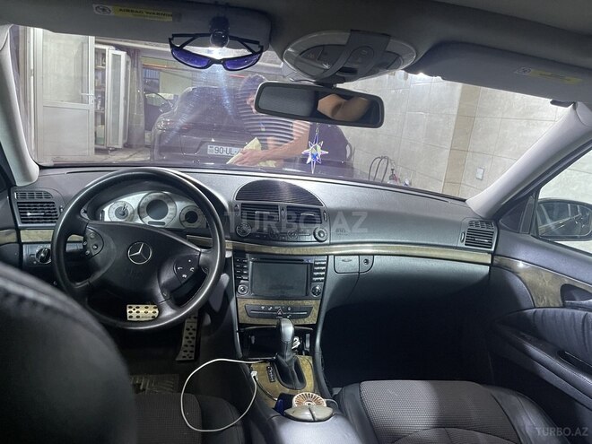 Mercedes E 270 2002, 232,000 km - 2.7 l - Bakı