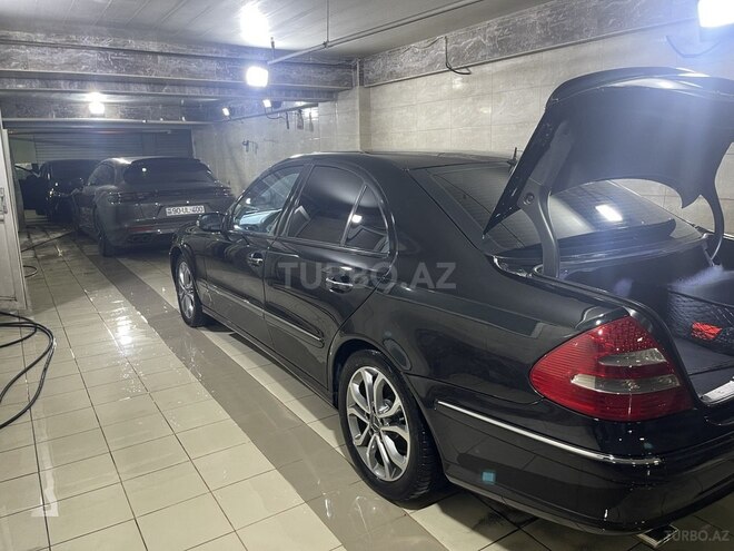 Mercedes E 270 2002, 232,000 km - 2.7 l - Bakı