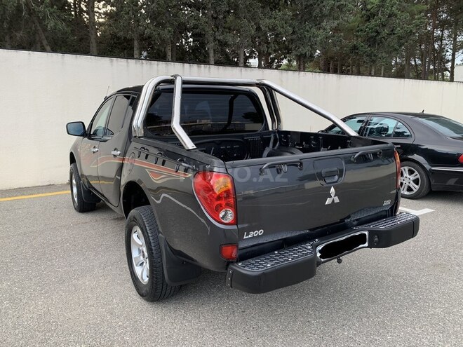 Mitsubishi L200 2013, 174,500 km - 2.5 l - Bakı