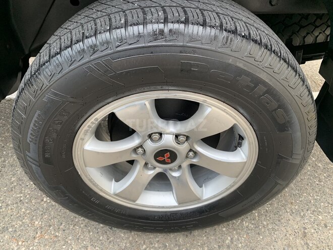 Mitsubishi L200 2013, 174,500 km - 2.5 l - Bakı