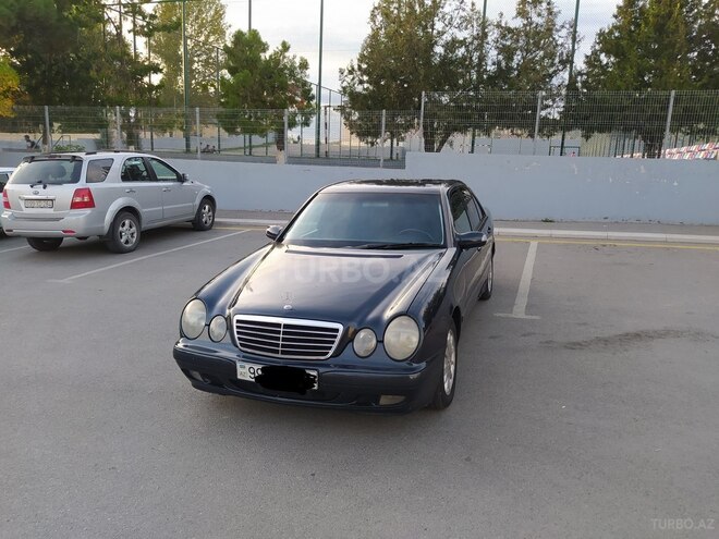 Mercedes E 240 2000, 421,760 km - 2.4 l - Şamaxı