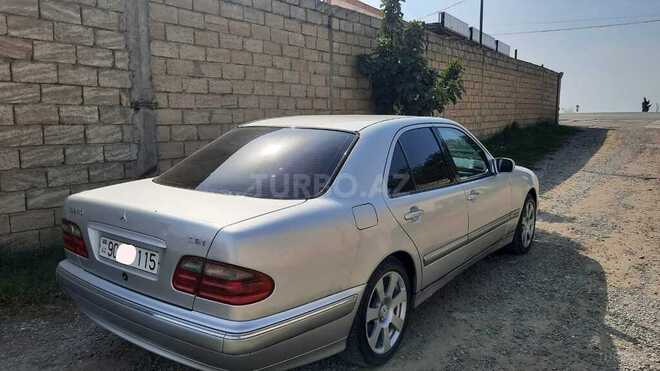Mercedes E 270 1999, 370,125 km - 2.7 l - Biləsuvar