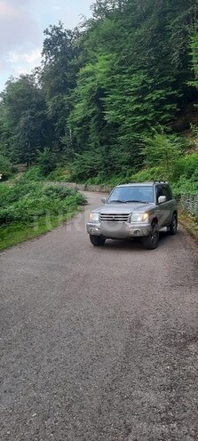 Mitsubishi Pajero io 2000, 260,000 km - 2.0 l - Quba