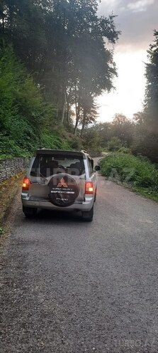 Mitsubishi Pajero io 2000, 260,000 km - 2.0 l - Quba