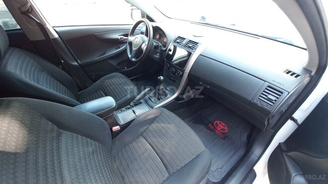 Toyota Corolla 2007, 188,000 km - 1.4 l - Bakı