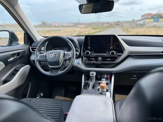 Toyota Highlander 2022, 19,500 km - 2.5 l - Bakı