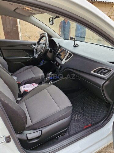 Hyundai Accent 2018, 43,077 km - 1.6 л - Bakı