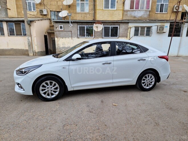 Hyundai Accent 2018, 43,077 km - 1.6 л - Bakı