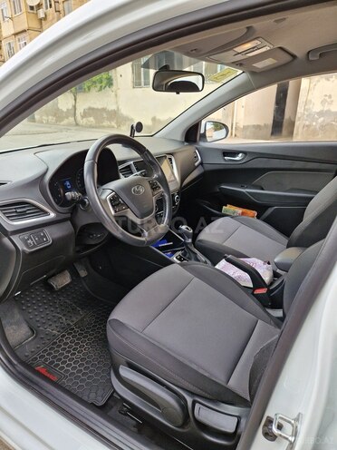 Hyundai Accent 2018, 43,077 km - 1.6 л - Bakı