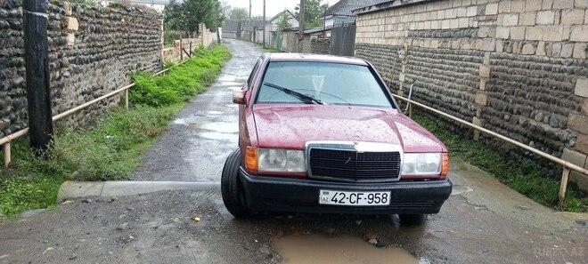 Mercedes 190 1988, 122,000 km - 2.0 l - Lənkəran