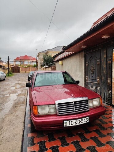 Mercedes 190 1988, 200,000 km - 1.8 л - Quba