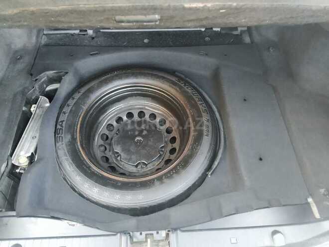 Mercedes E 220 2003, 285,000 km - 2.2 l - Bakı