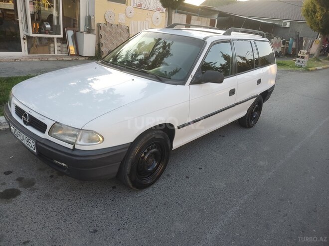 Opel Astra 1995, 705,000 km - 1.6 l - Zaqatala