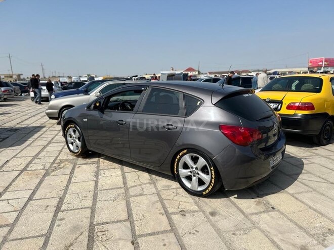Opel Astra 2010, 338,000 km - 1.3 л - Bakı