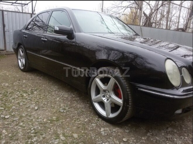 Mercedes E 240 1999, 496,587 km - 2.4 l - Balakən