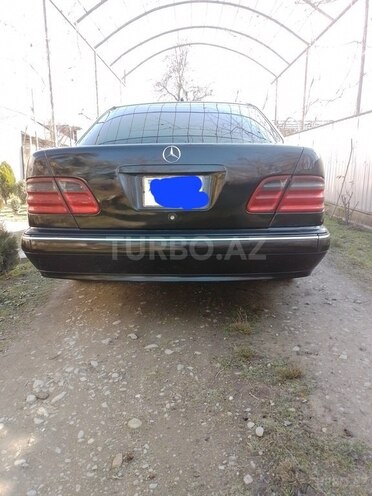 Mercedes E 240 1999, 496,587 km - 2.4 l - Balakən