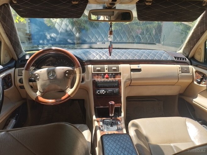 Mercedes E 240 1999, 496,587 km - 2.4 l - Balakən