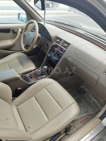 Mercedes C 230 1999, 252,000 km - 2.3 l - Bakı