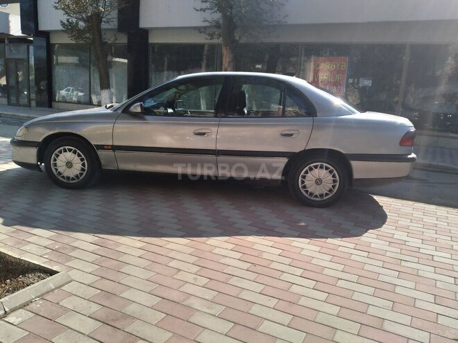 Opel Omega 1996, 286,000 km - 2.0 l - Sumqayıt