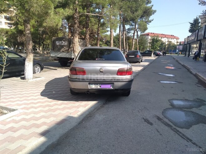 Opel Omega 1996, 286,000 km - 2.0 l - Sumqayıt