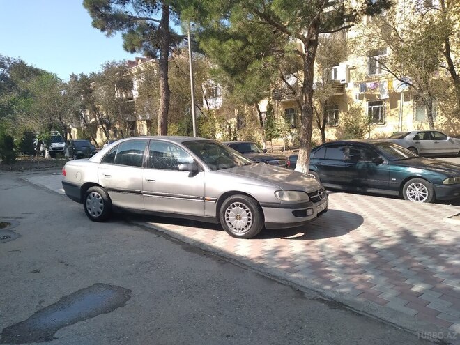 Opel Omega 1996, 286,000 km - 2.0 l - Sumqayıt
