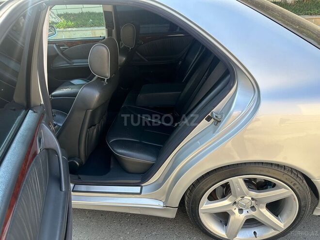 Mercedes E 320 2000, 330,000 km - 3.2 л - Bakı