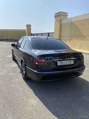 Mercedes E 220 2002, 292,000 km - 2.2 l - Bakı