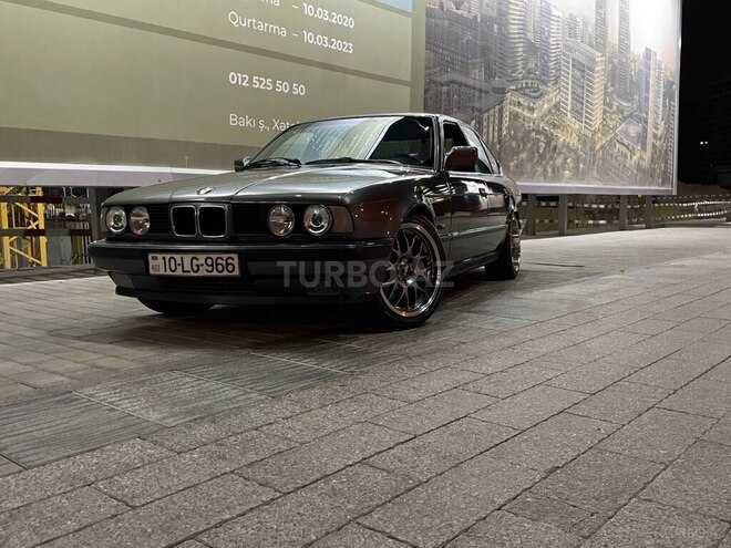 BMW 528 1988, 425,000 km - 2.8 l - Bakı