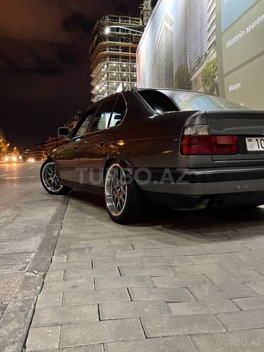 BMW 528 1988, 425,000 km - 2.8 l - Bakı