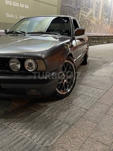 BMW 528 1988, 425,000 km - 2.8 l - Bakı
