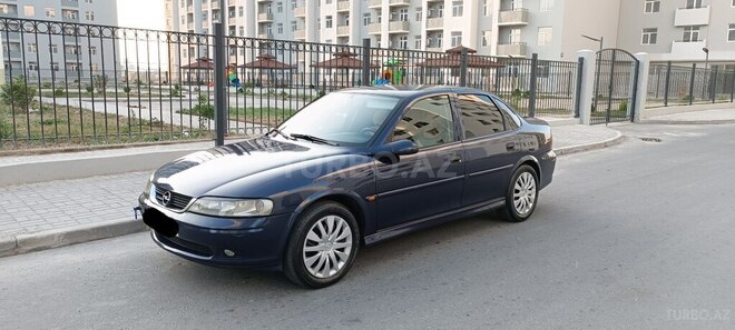 Opel Vectra 1999, 261,133 km - 1.8 l - Bakı
