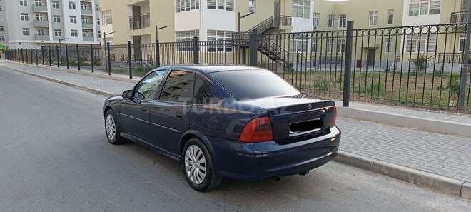 Opel Vectra 1999, 261,133 km - 1.8 l - Bakı