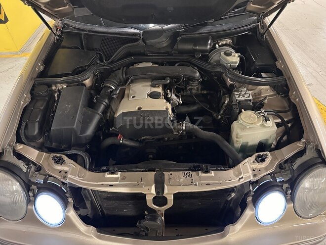 Mercedes E 200 1999, 325,000 km - 2.0 л - Gəncə