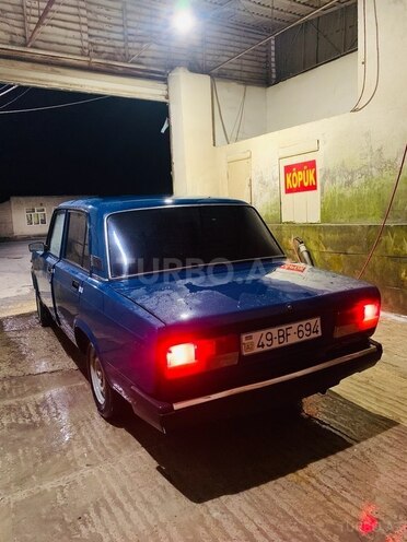 LADA (VAZ) 2107 2003, 10,000 km - 1.6 л - Şabran