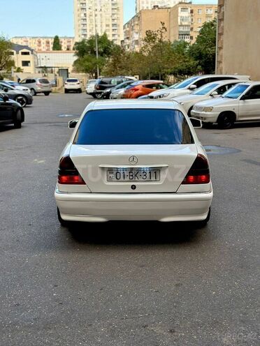 Mercedes C 220 1996, 226,000 km - 2.2 l - Bakı