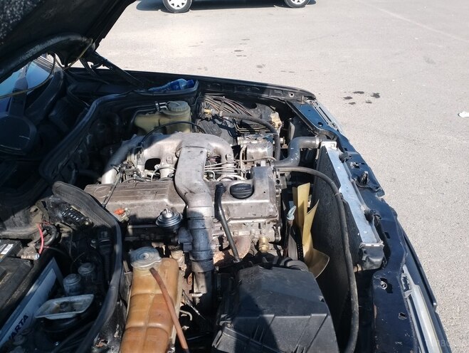 Mercedes E 250 1993, 200,000 km - 2.5 l - Bakı