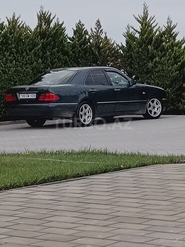 Mercedes E 240 1999, 420,000 km - 2.4 l - Bakı