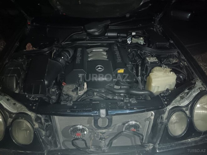 Mercedes E 240 1999, 420,000 km - 2.4 l - Bakı