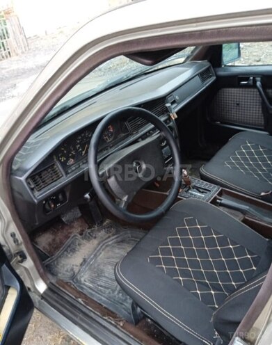 Mercedes 190 1989, 120,000 km - 2.0 l - Sumqayıt