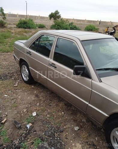 Mercedes 190 1989, 120,000 km - 2.0 l - Sumqayıt