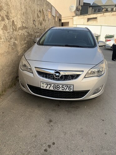 Opel Astra 2011, 215,000 km - 1.3 l - Bakı