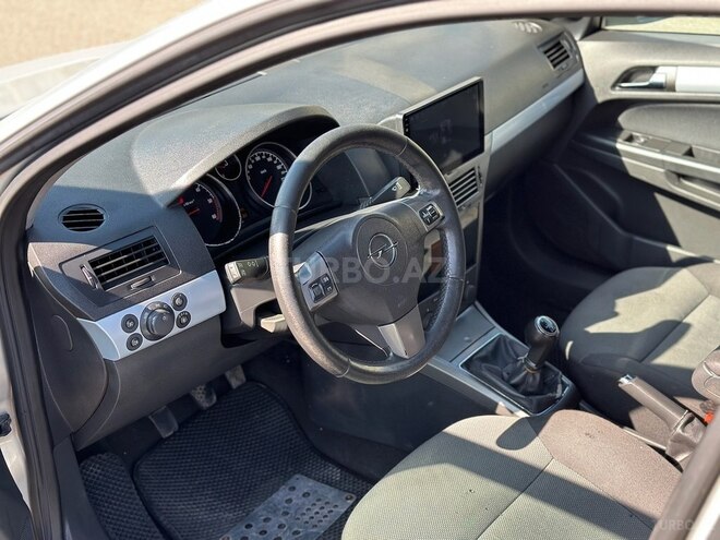 Opel Astra 2006, 250,000 km - 1.3 l - Gəncə